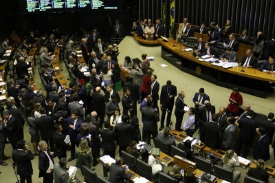 Votação da reforma da Previdência em 2º turno deve começar hoje