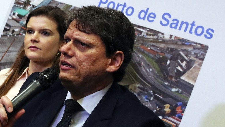 Ministro comemora resultado do leilão de três áreas portuárias