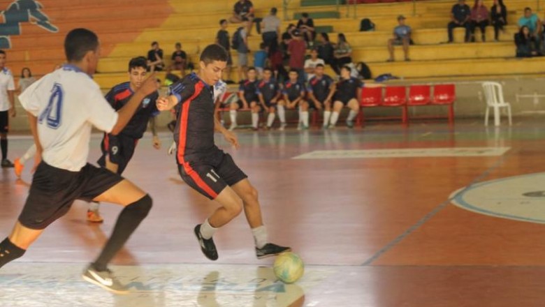 PARANAGUÁ: Secretaria Municipal de Esportes promove o Campeonato Municipal de Futsal beneficente