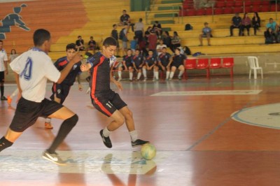 PARANAGUÁ: Secretaria Municipal de Esportes promove o Campeonato Municipal de Futsal beneficente