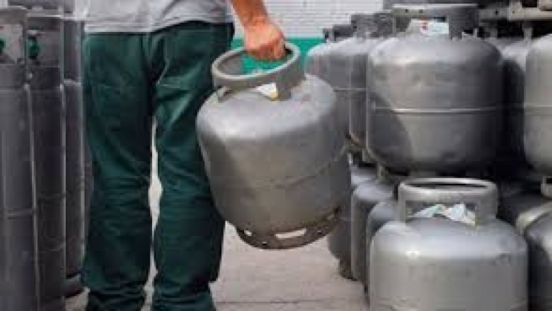 Petrobras vai aumentar preço do gás de cozinha e para a indústria