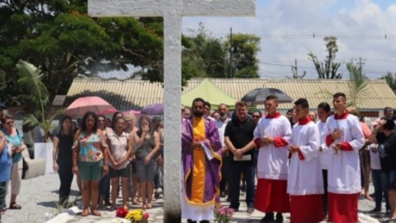 Prefeito Marcelo Roque participa da Missa de Finados no Cemitério Municipal São Francisco de Assis, na Ilha dos Valadares