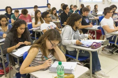 Mais de 5 milhões de estudantes fazem o Enem hoje