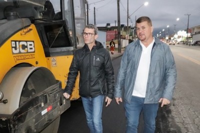 Marcelo Roque anuncia 10,3 km de asfalto a quente na região sul de Paranaguá 