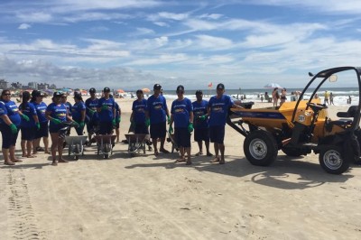 30 toneladas de lixo foram coletadas das praias na virada do ano