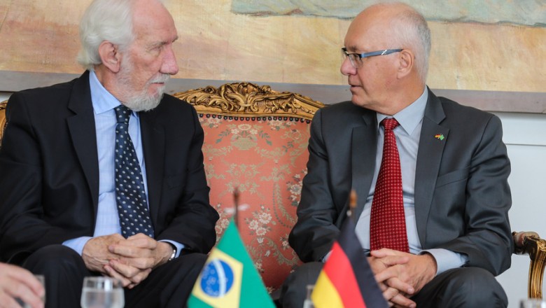 Paraná recebe embaixadores de 22 países e reforça relações internacionais