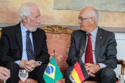 Paraná recebe embaixadores de 22 países e reforça relações internacionais