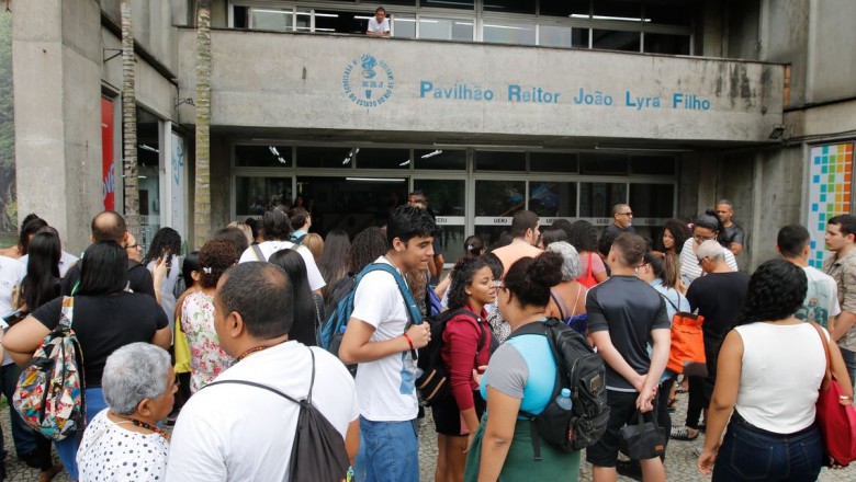 MEC suspende in&iacute;cio das inscri&ccedil;&otilde;es para o Prouni