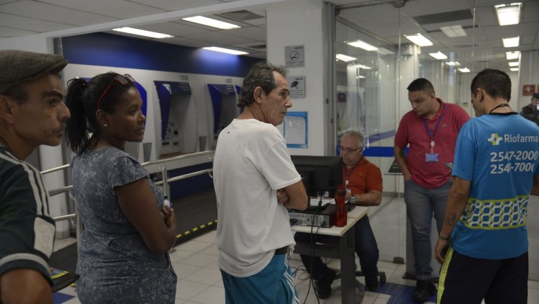 Prazo para saque imediato de até R$ 998 do FGTS acaba amanhã