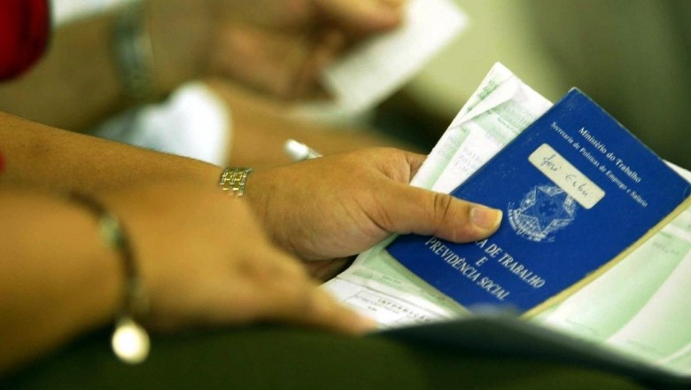 Domésticos formais poderão receber seguro-desemprego