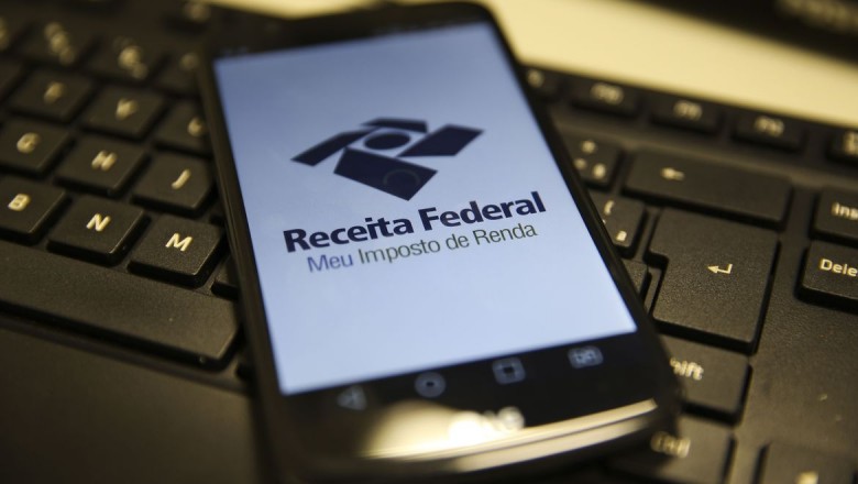 Receita paga nesta sexta-feira as restitui&ccedil;&otilde;es do 1&ordm; lote do IRPF 2020