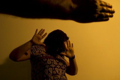 Vítimas de violência doméstica poderão fazer denúncia em farmácias