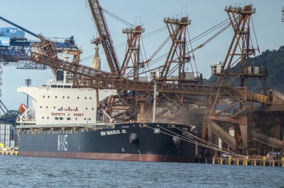 Porto de Paranaguá registra novo recorde mensal