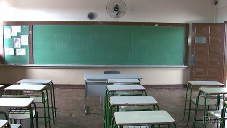 Aulas presenciais voltam em setembro no Paraná, e terão rodízio semanal com ensino remoto, diz governo