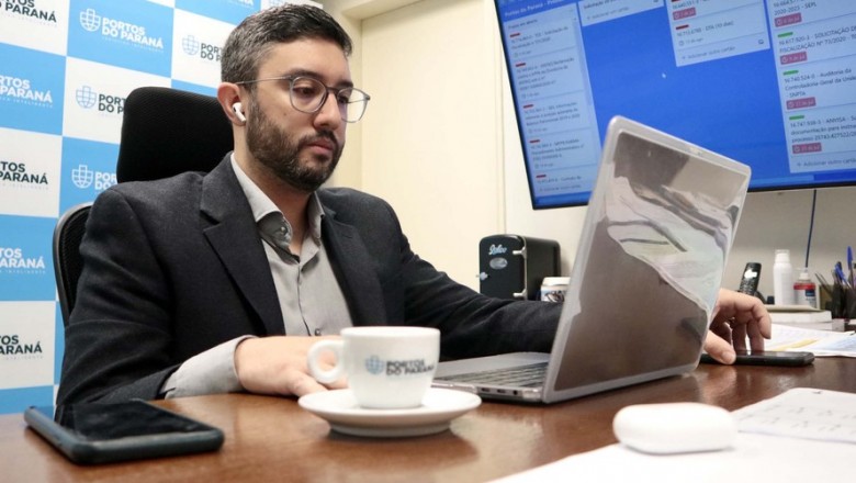 Secret&aacute;rio nacional toma posse no Conselho do Porto de Paranagu&aacute;