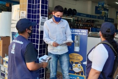 Dengue: agentes de endemias realizarão orientação no comércio central de Paranaguá