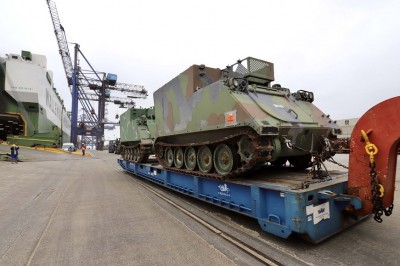 Operação especial recebe tanques blindados no Porto de Paranaguá