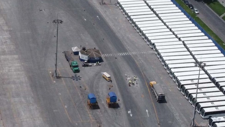 Porto de Paranaguá é referência em exportação de ônibus