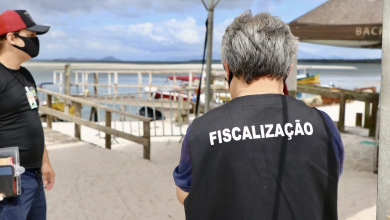 Prefeitura realiza fiscalização na Ilha do Mel