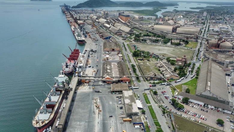 Em 11 meses, portos do Paraná batem recorde histórico de cargas