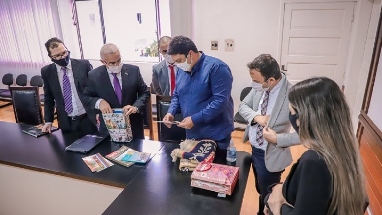 Embaixador da República do Azerbaijão visita Paranaguá