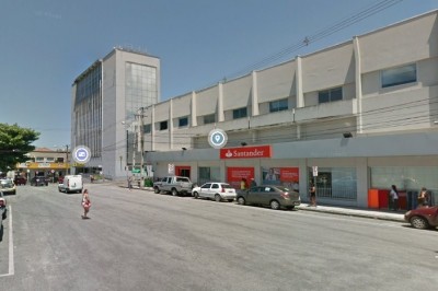 Bancos abrem de manhã na véspera do Natal