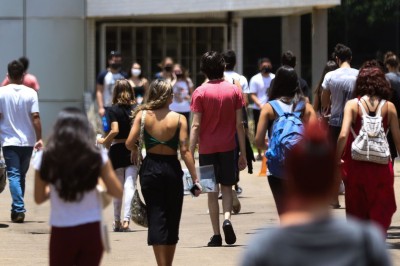 Estudantes podem pedir reaplicação do Enem a partir de hoje