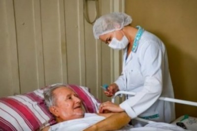 Vacinação Paranaguá : aberto pré-cadastro online para pacientes acamados que utilizam a rede privada de saúde