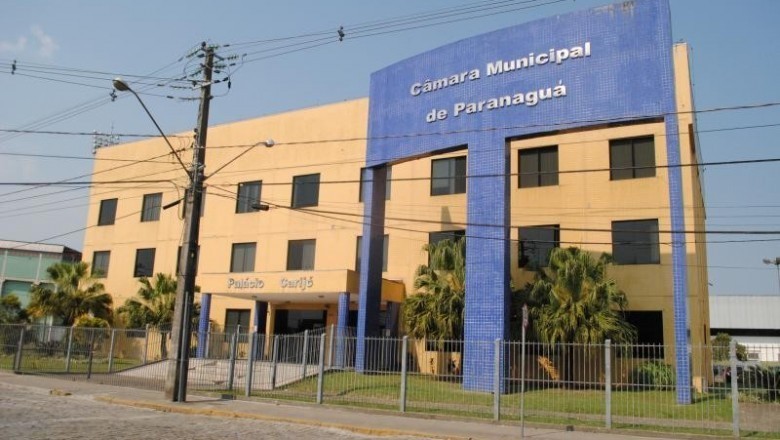 Câmara de Paranaguá interrompe atividades após confirmação de 3 casos de Covid-19