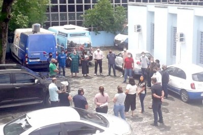Mutirão de prevenção à dengue nos prédios públicos em Paranaguá