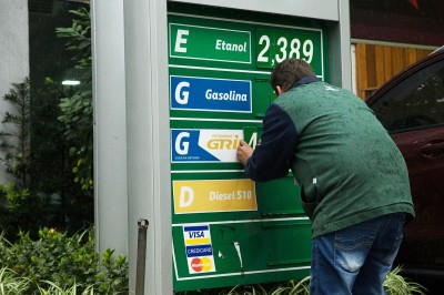 Gasolina, diesel e gás sofrem novos reajustes a partir de amanhã (02)