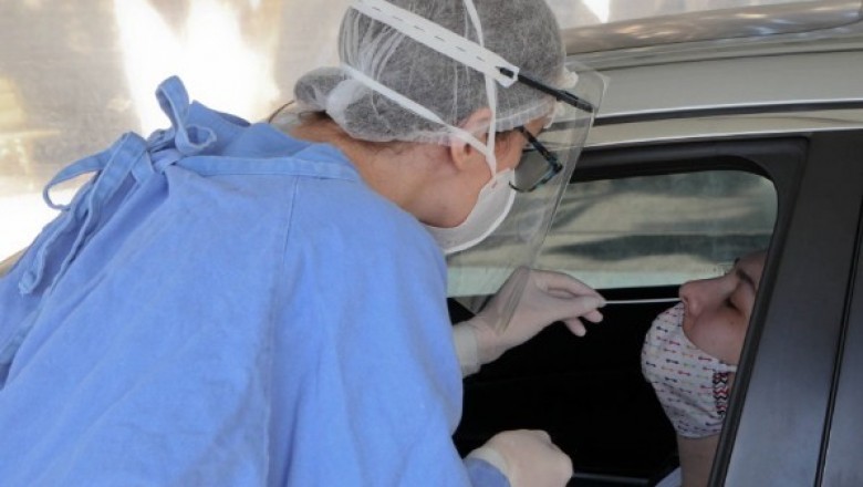 Paraná lidera testagem da Covid-19 e é referência para o País