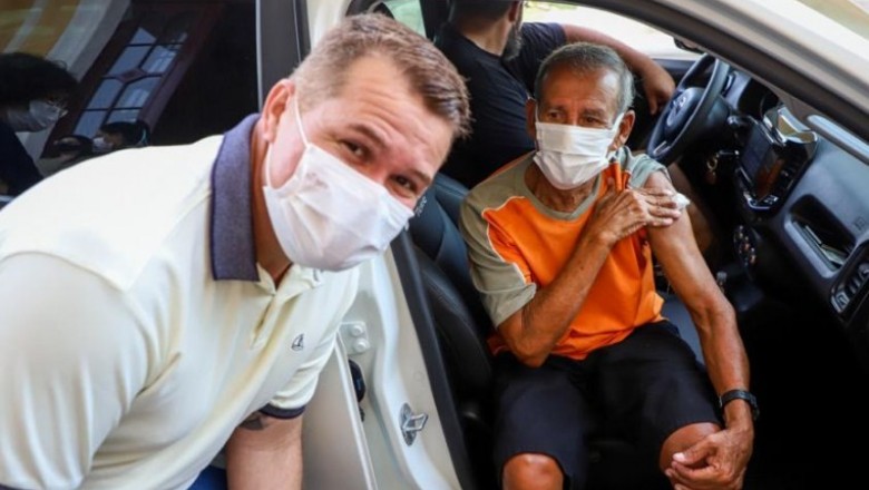 Ao todo 358 pessoas foram vacinadas nesta quarta-feira, 17 em Paranagu&aacute; 