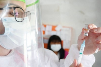 PARANÁ: Média de aplicação da 1ª dose da vacina pelos municípios está em 64,5%