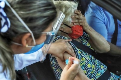 Paraná aplicou 130 mi​l doses no fim de semana, um quinto de todo o País
