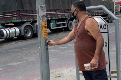 Semáforo para pedestres é instalado na Vila Guarani em Paranaguá 