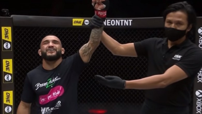 (V&iacute;deo) John Lineker nocauteia Troy Worthen  no primeiro assalto
