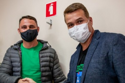 Ganhador do Nota Parnanguara recebe o prêmio