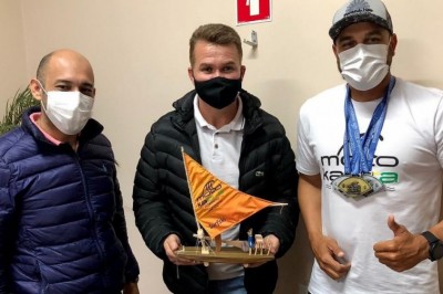 Johnatha Vaz conquista vaga no Mundial de Canoagem Oceânica e vai representar Paranaguá
