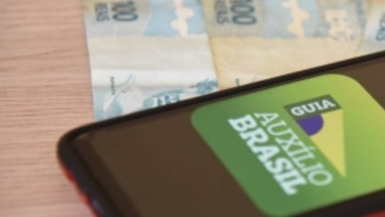Caixa inicia pagamento do Auxílio Brasil