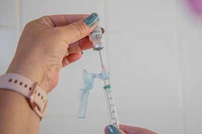 Pessoas com 40 anos ou mais poderão receber a quarta dose contra a Covid-19 em Paranaguá