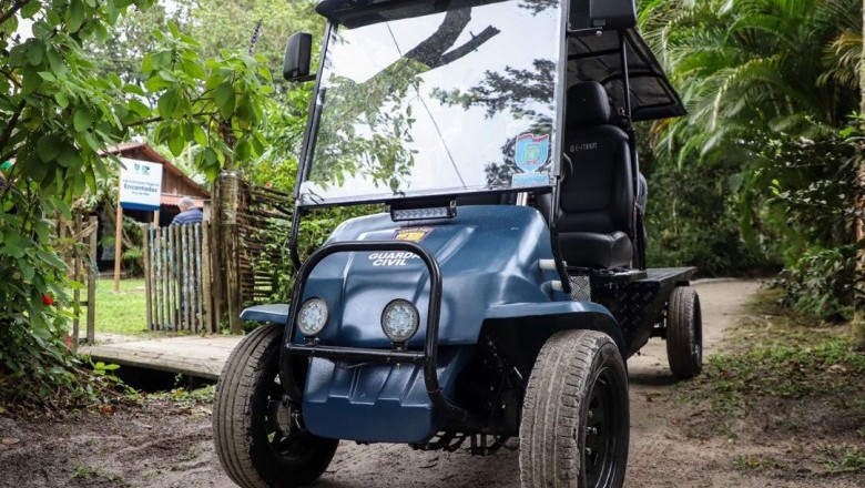 Paranagu&aacute; 374 anos: Guarda Civil recebe carros el&eacute;tricos para melhorar seguran&ccedil;a na Ilha do Mel