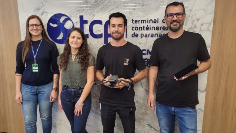 Prefeitura de Paranaguá recebe doação de computadores e drone