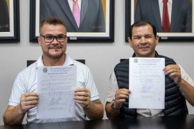 Prefeito Marcelo Roque sanciona leis municipais