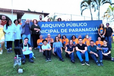 Universitários da Terceira Idade visitam Arquivo Municipal