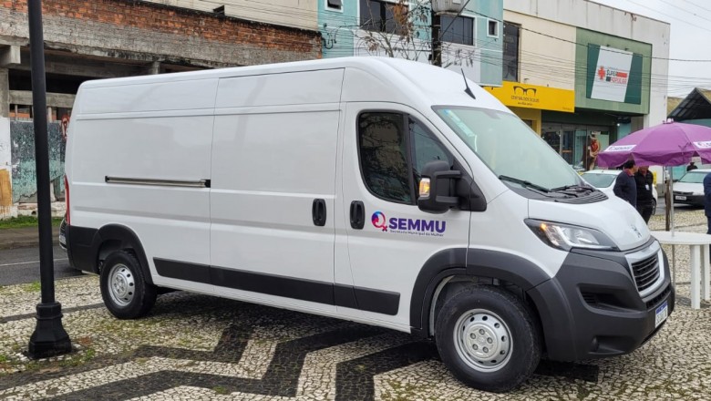  PARANAGUÁ 375 ANOS: Secretaria da Mulher recebe veículo para atendimento itinerante