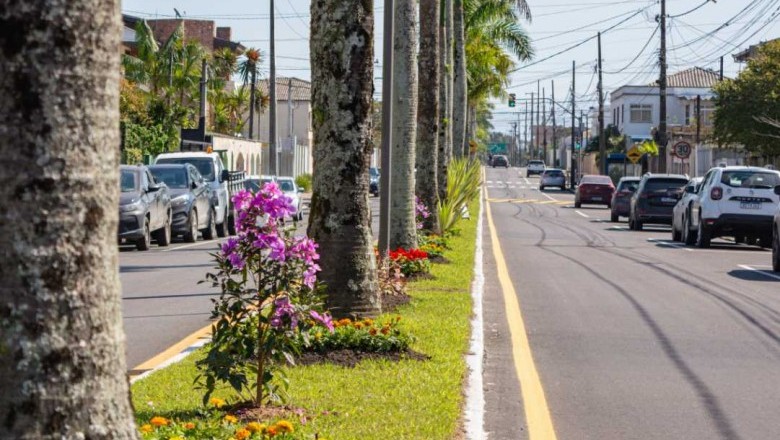 Prefeitura de Paranaguá realiza a entrega da nova pavimentação e paisagismo da Avenida Santa Rita