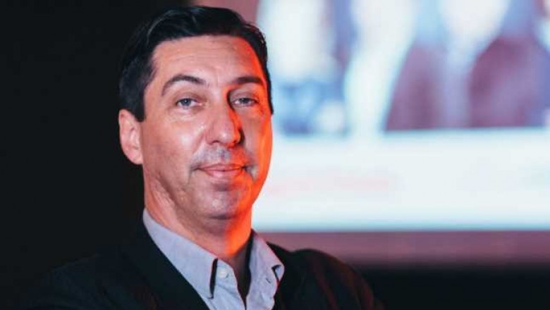 Apresentador Adones Berlim é o mais novo integrante da Básica Comunicações de Curitiba