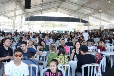 12.ª Festa Nacional da Tainha em Paranaguá tem gastronomia, cultura, show de Felipe Araújo e muito mais