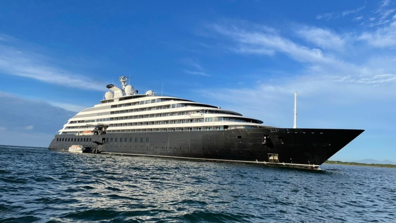 Navio ‘Scenic Eclipse’ retorna a Paranaguá e volta a fundear na Ilha do Mel